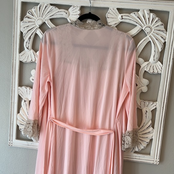 ✨1950’s Vanity Fair Nightgown and Robe Set - Size Medium - Picture 10 of 14